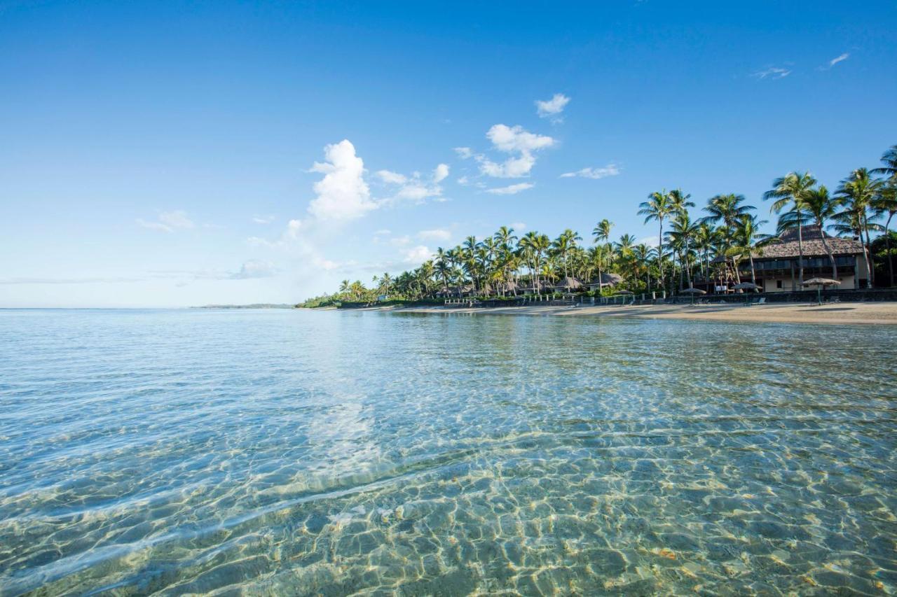 Outrigger Fiji Beach Resort Korotogo Luaran gambar View of the beach at the Sheraton Resort