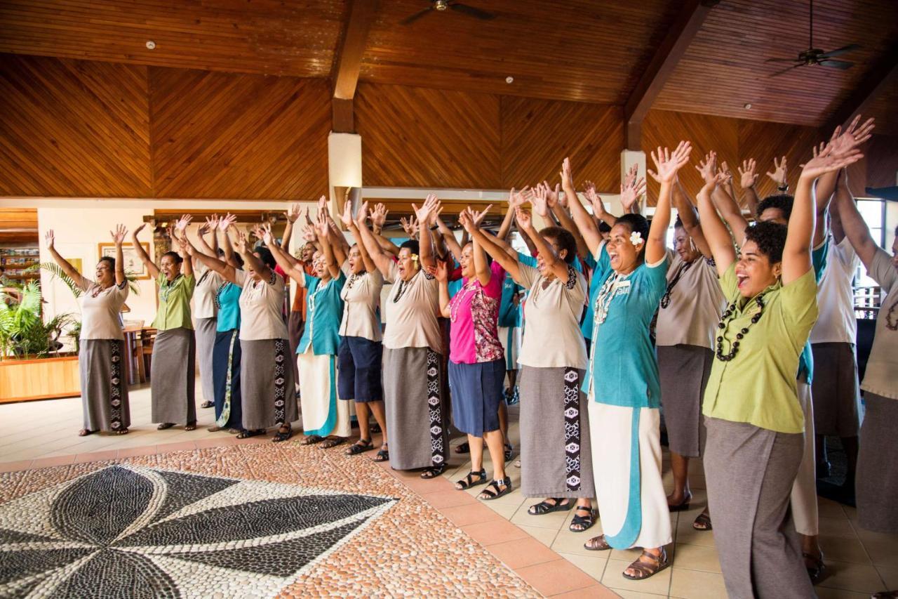 Outrigger Fiji Beach Resort Korotogo Luaran gambar A group of women from the Free Wesleyan Church of Tonga