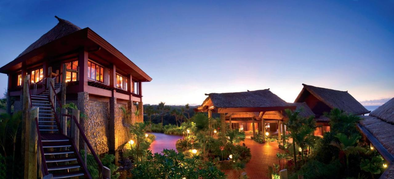 Outrigger Fiji Beach Resort Korotogo Luaran gambar The Village
