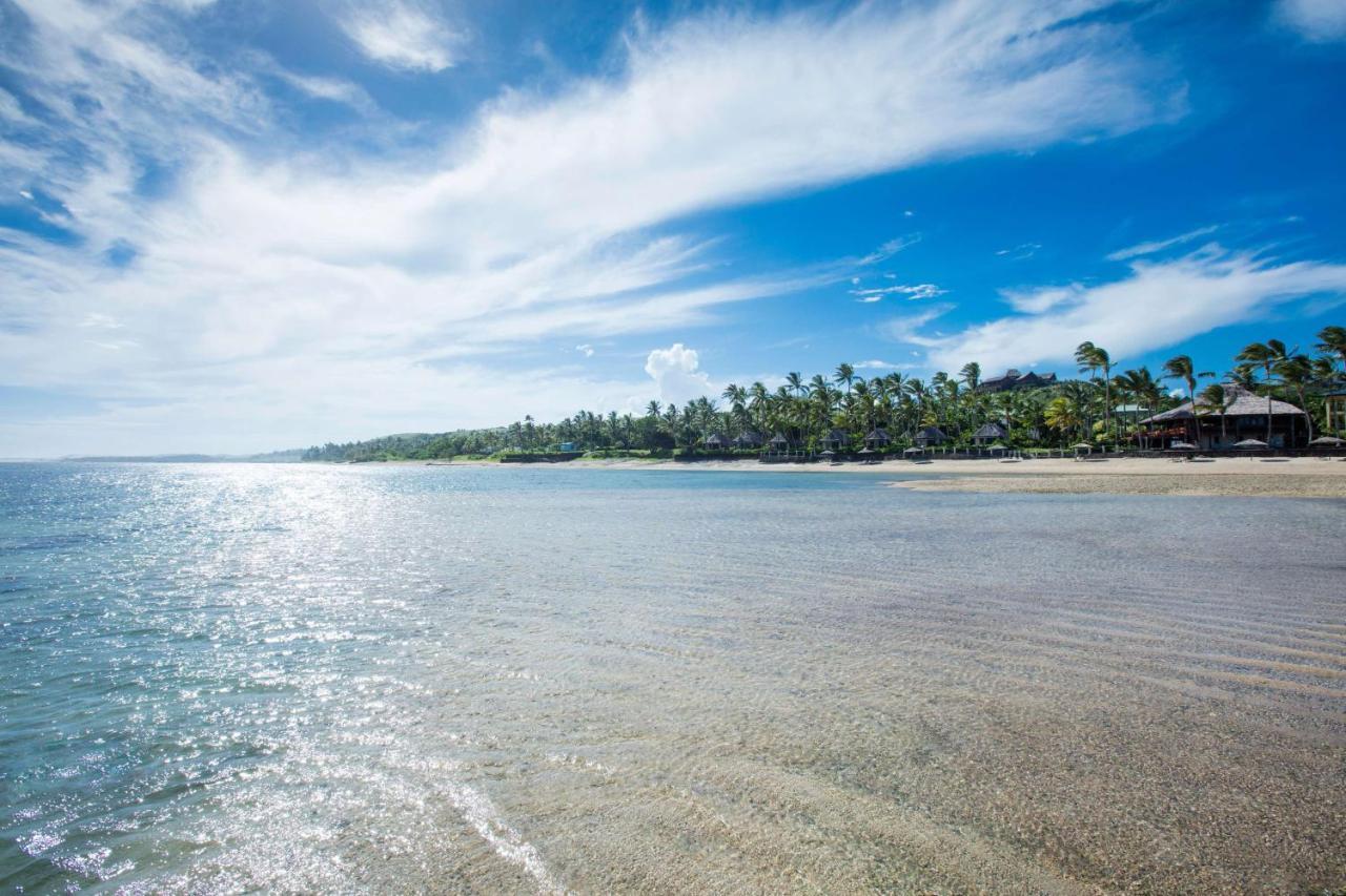 Outrigger Fiji Beach Resort Korotogo Luaran gambar Beach at the Sheraton Resort